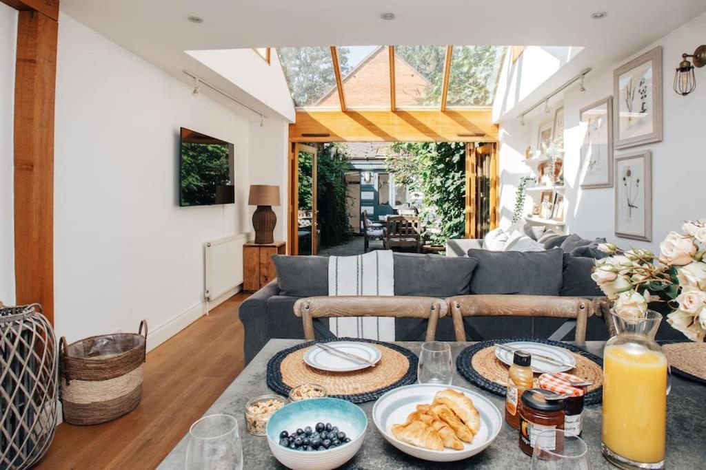Dolls House - Luxury Townhouse *Sleeps 10* Villa Henley-on-Thames Luaran gambar