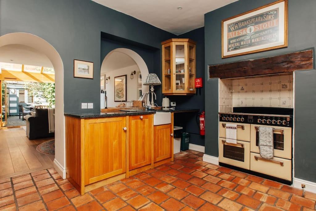 Dolls House - Luxury Townhouse *Sleeps 10* Villa Henley-on-Thames Luaran gambar