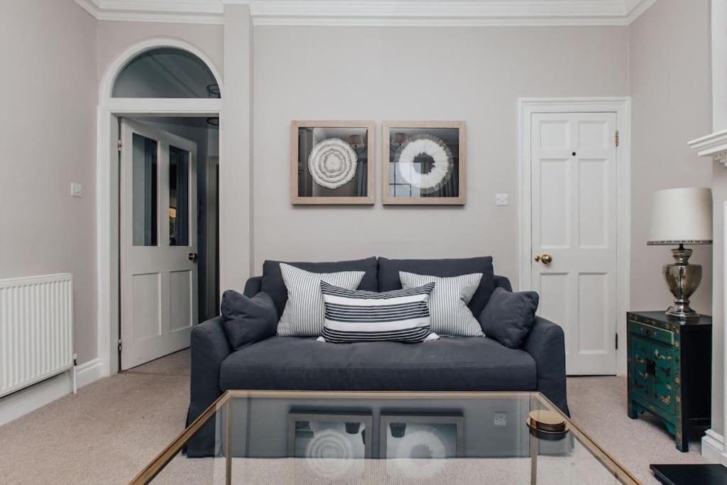 Dolls House - Luxury Townhouse *Sleeps 10* Villa Henley-on-Thames Luaran gambar