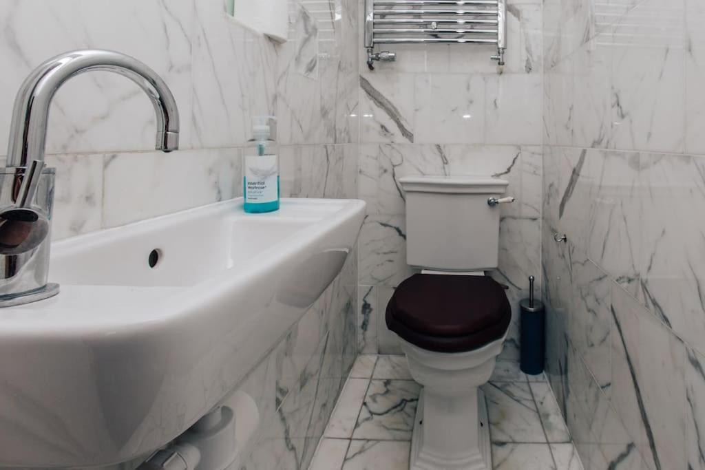 Dolls House - Luxury Townhouse *Sleeps 10* Villa Henley-on-Thames Luaran gambar