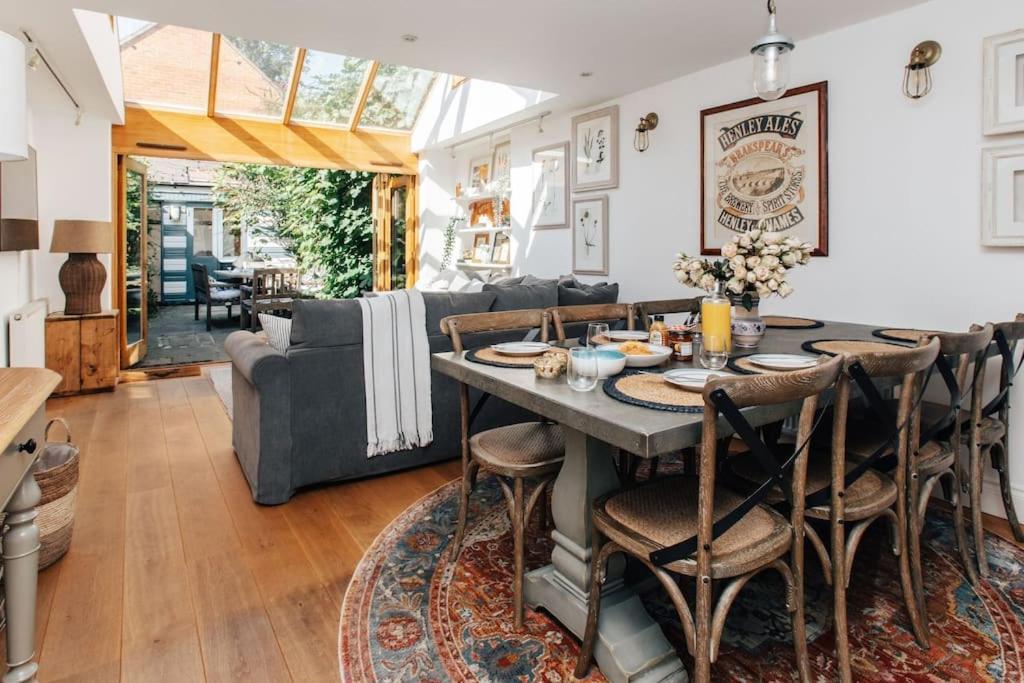 Dolls House - Luxury Townhouse *Sleeps 10* Villa Henley-on-Thames Luaran gambar